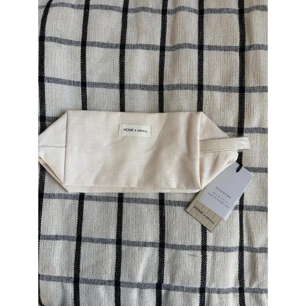 NWT Monk & Anna Toiletry Bag Linen